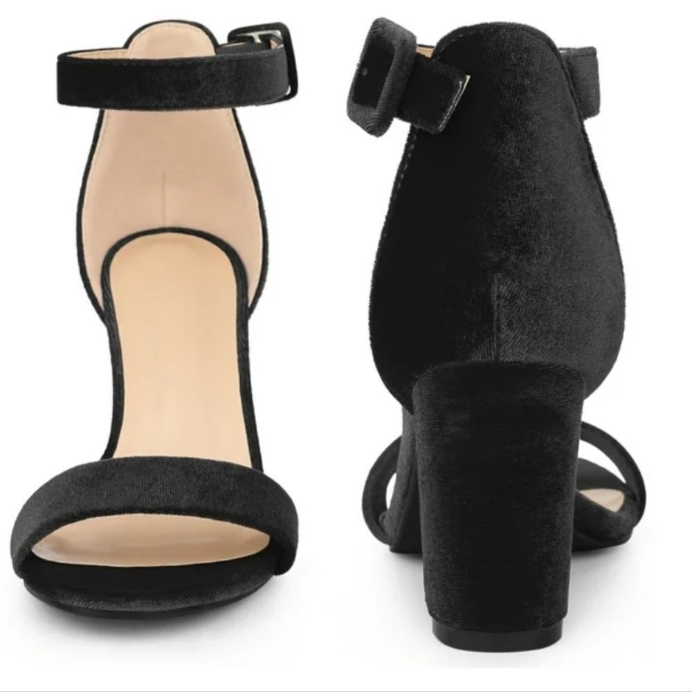 BRAND NEW YOKI BLOCK HEELED WOMEN'S OPEN TOE FAUX SUEDE SANDAL